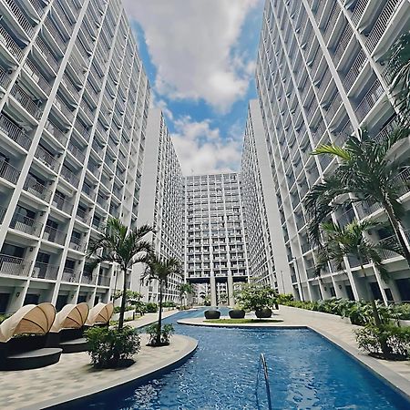 2 Side-By-Side P00L Front Condos, 6 Beds, 2 Cr, 2 Kitchen For 10 Guests At Moa Manila Eksteriør bilde